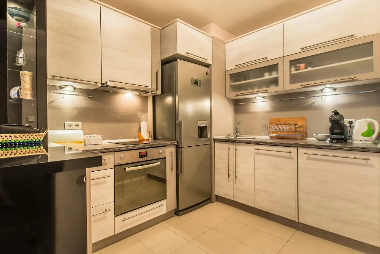 Luxury One Bedroom Suite, Doorman, Limited Access, Lozenec Area Sofia